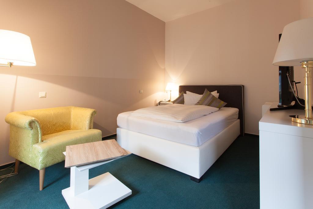 Hotel Am Grudenberg ฮัลเบอร์ชตัดท์ ภายนอก รูปภาพ