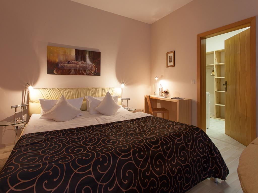 Hotel Am Grudenberg ฮัลเบอร์ชตัดท์ ภายนอก รูปภาพ