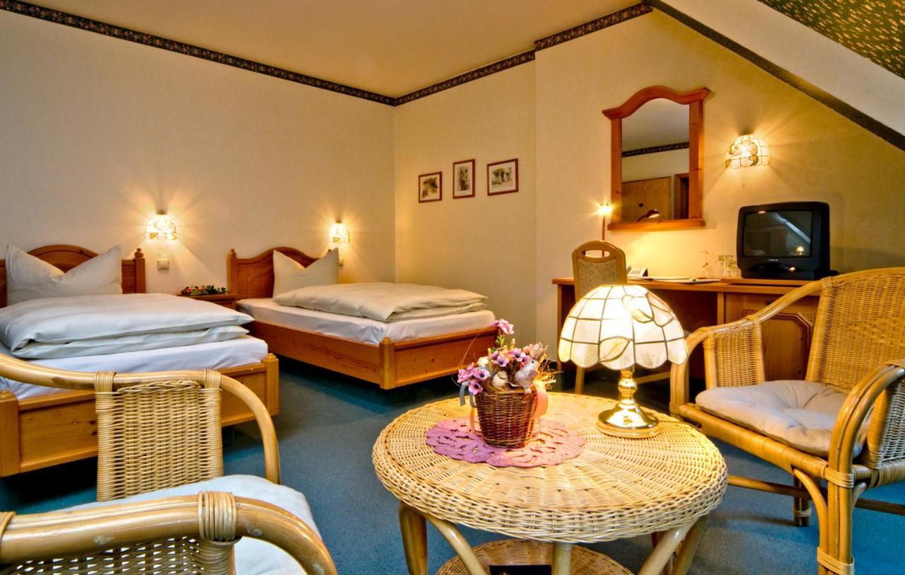 Hotel Am Grudenberg ฮัลเบอร์ชตัดท์ ภายนอก รูปภาพ
